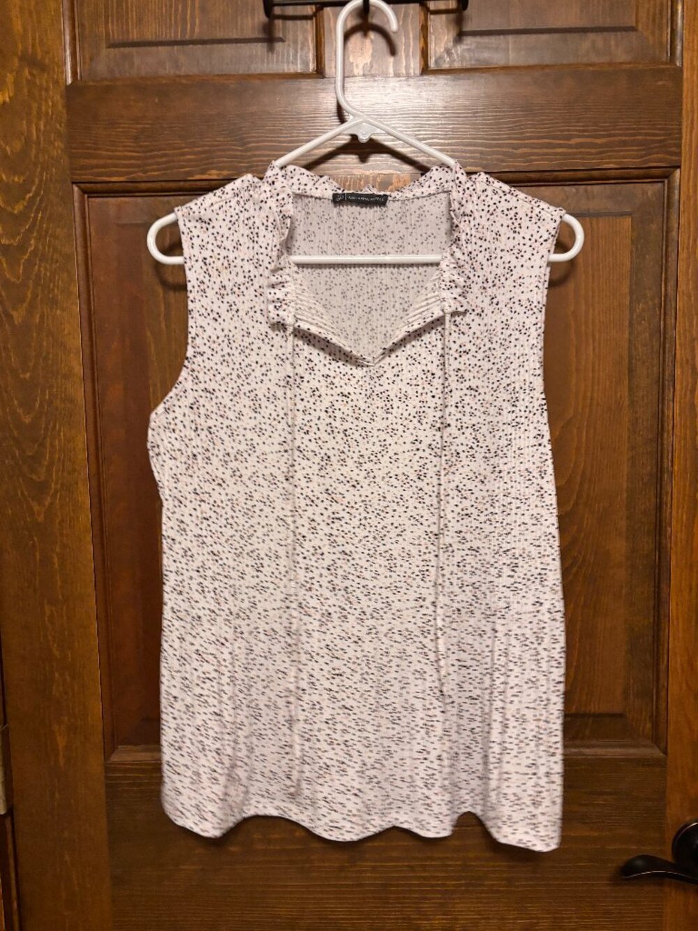 Adrianna Papell Women’s Sleeveless Speckled Ruffle Neck Blouse